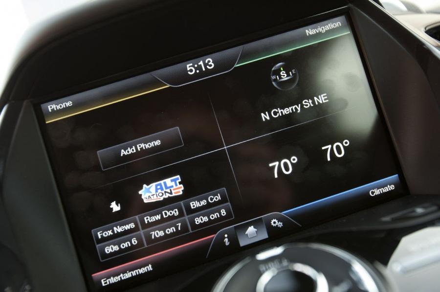  Ford C-Max Hybrid 2013 года  (фото 8 из 35)